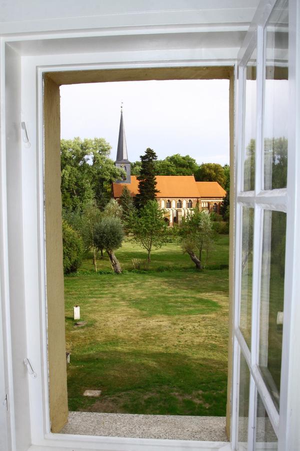 Klosterhotel Marienfliess Stepenitz Exterior foto